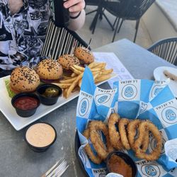La Arena 3C - Sliders y calamari