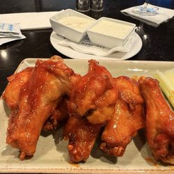 VENTURE Kitchen & Bar - Buffalo Wings