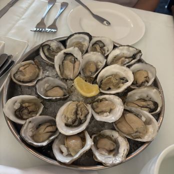Steveston Seafood House - BUCK-A-SHICK OYSTER - Seafood Near Me - Richmond, British Columbia