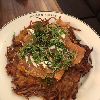 Maison Pickle - Smoked salmon on hash browns - Cocktail Bars Near Me - New York, New York