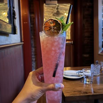 Franklin Social - Cocktail Bars Near Me - Jersey City, New Jersey
