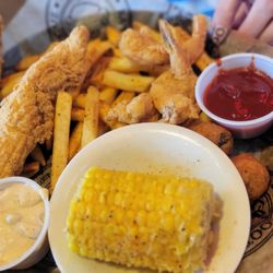 Razzoo's Cajun Cafe - Catfish and shrimp