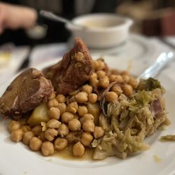 Peas, meat and chicken