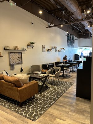 Shelli's Coffee + Social by null