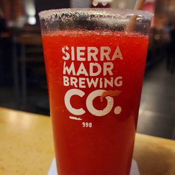 Sierra Madre Brewing Co. - STRAWBERRY MARGARITA! - Burgers Near Me - Monterrey, NLE Sierra Madre Brewing Co. - STRAWBERRY MARGARITA! - Burgers Near Me - Monterrey, NLE