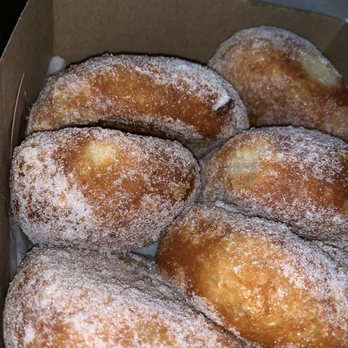 Leonard's Bakery - Malasadas - Bakeries Near Me - Honolulu, Hawaii Leonard's Bakery - Malasadas - Bakeries Near Me - Honolulu, Hawaii