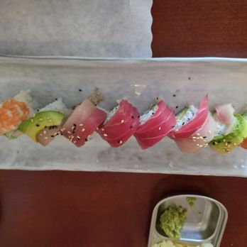 Sushi Akito - Rainbow roll - Sushi Bars Near Me - Rancho Palos Verdes, California Sushi Akito - Rainbow roll - Sushi Bars Near Me - Rancho Palos Verdes, California