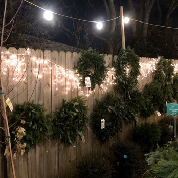 JVI Secret Gardens - Ready to hang wreaths. Christmas Season 2019 - Nurseries & Gardening Near Me - Nashville, Tennessee