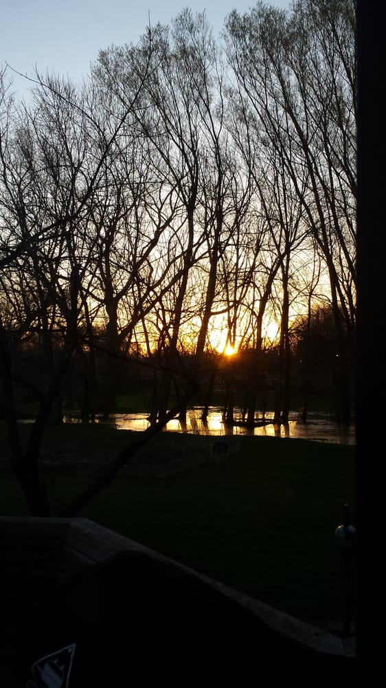 VILLAGE OF GREEN OAKS 2020 Oplaine Rd, Libertyville, Illinois