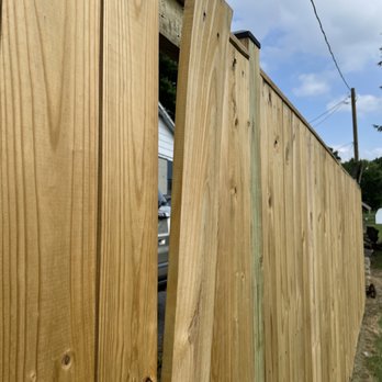 Long Fence - Fences & Gates Near Me - Chantilly, Virginia