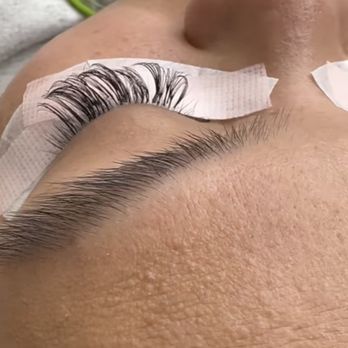 The Glam Space - Retention after 2.5 weeks - Eyelash Service Near Me - Renton, Washington