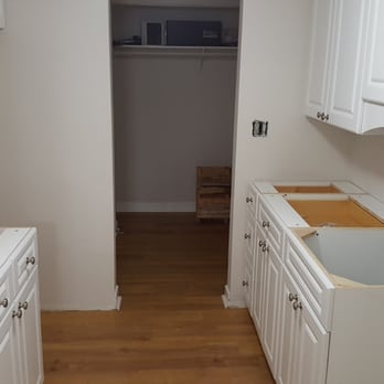 Express Kitchens - Quebec Cabinets - the photo is a little distorted - the doorway isn't that narrow. - Kitchen & Bath Near Me - Newington, Connecticut