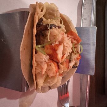 Agave & Rye - Troy - Lobster truffle taco - New American Near Me - Troy, Ohio