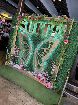 Suite Food Lounge by null