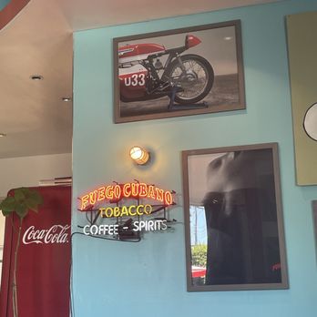Shift Coffee House - cute retro decor - Coffee & Tea Near Me - Sacramento, California Shift Coffee House - cute retro decor - Coffee & Tea Near Me - Sacramento, California