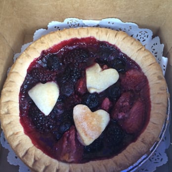 Little Black Box - Triple berry pie - Bakeries Near Me - Jacksonville, Florida Little Black Box - Triple berry pie - Bakeries Near Me - Jacksonville, Florida
