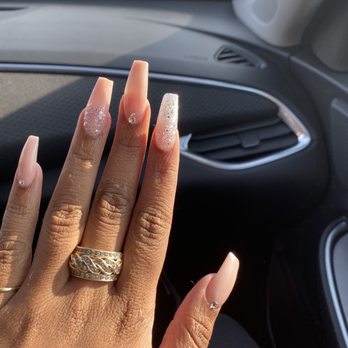 Luxxor Nails and Boutique - Nail Salons Near Me - Duncanville, Texas