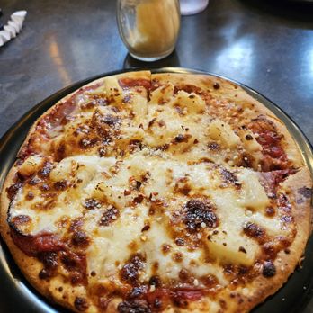 Big Al's Pizza - Pineapple Ham pizza - Pizza Near Me - La Crosse, Wisconsin