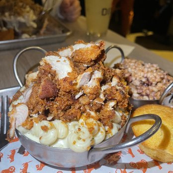 Dixon Roadside - Mac and cheese with chicken - Comfort Food Near Me - Woodstock, New York Dixon Roadside - Mac and cheese with chicken - Comfort Food Near Me - Woodstock, New York