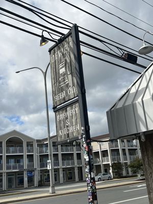 Dewey Beer Co. by null