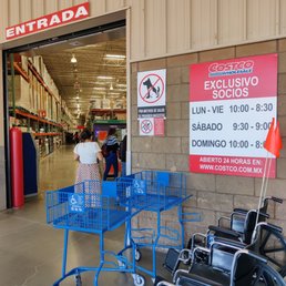 Hours of operation next to the entrance Hours of operation next to the entrance