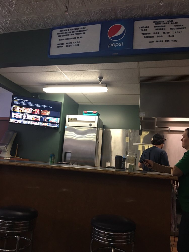 DERONE’S DYNAMITE DOGS Updated June 2024 313 Pine St, Williamsport