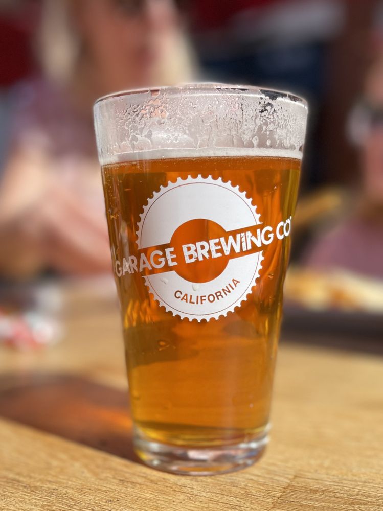 Bubba’s Bones & Brews