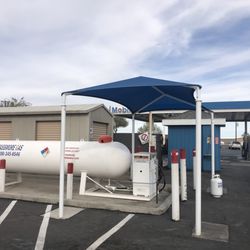 Mobil Mart of Quartzsite - Propane filling station at the Mobil.