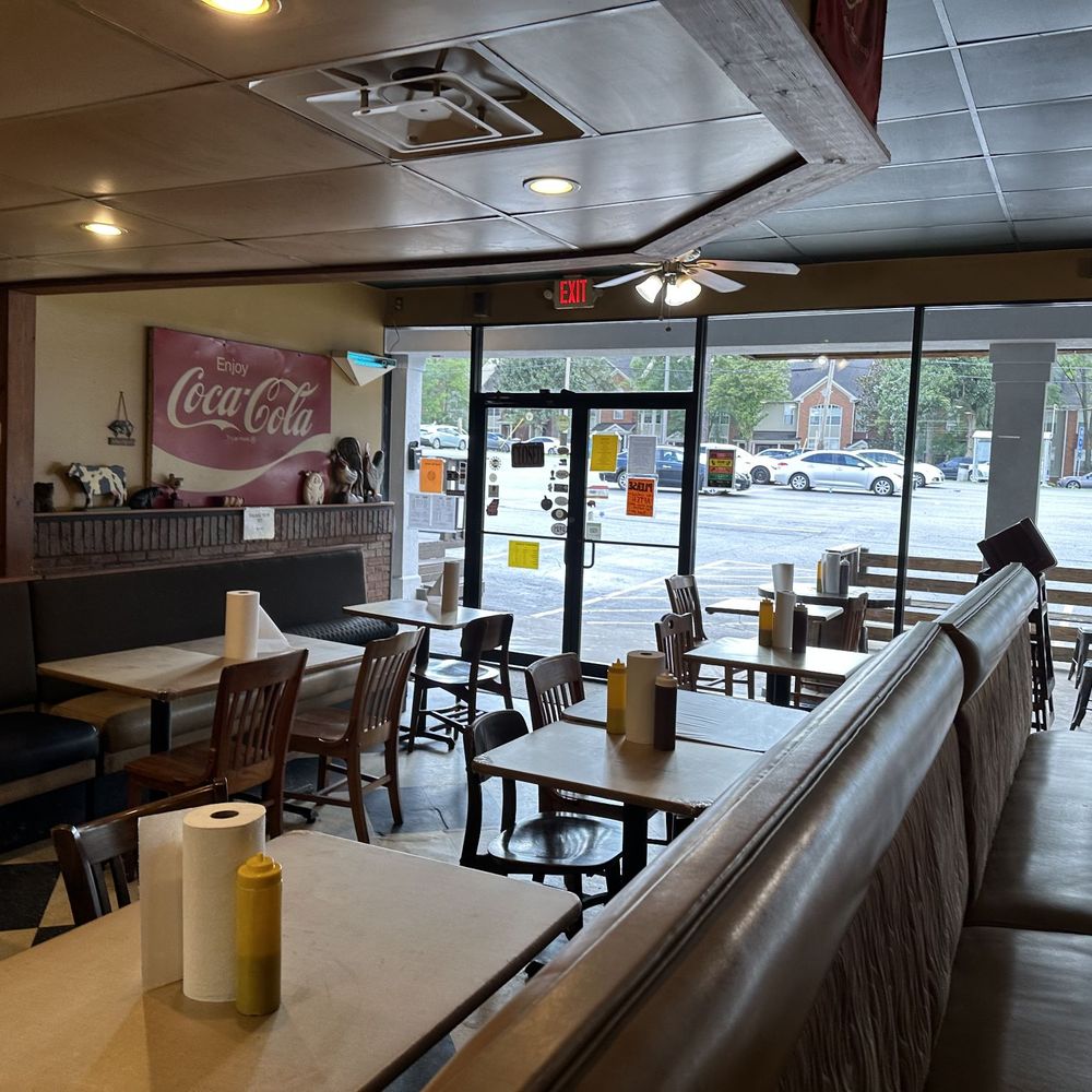 Community Q BBQ - the interior of a restaurant - Barbeque Near Me - Decatur, Georgia