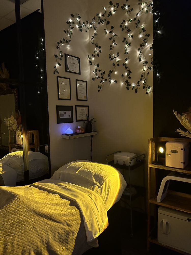 Jessi Esthetics Logo