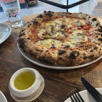 Si Cara - calabrian chicken pizza - Pizza Near Me - Cambridge, Massachusetts Si Cara - calabrian chicken pizza - Pizza Near Me - Cambridge, Massachusetts