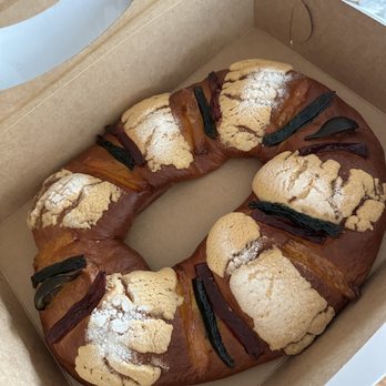 Martizz Bakery - One out of two size Small roscas (approximately 12"x10") - Bakeries Near Me - Vancouver, Washington