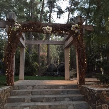 Bride's Bestie - Decorated arch - Wedding Planning Near Me Bride's Bestie - Decorated arch - Wedding Planning Near Me