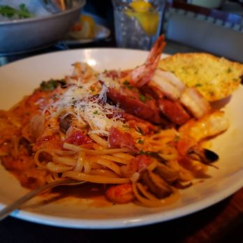 Pappadeaux Seafood Kitchen - Cajun/Creole Near Me - Norcross, Georgia