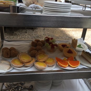 Yank Sing - The sweet cart. Love those orange peels filled w/ orange jello. - Dim Sum Near Me - San Francisco, California Yank Sing - The sweet cart. Love those orange peels filled w/ orange jello. - Dim Sum Near Me - San Francisco, California