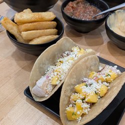 Machetes Central American - Mahi tacos