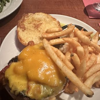 Fireside Tavern - Bacon Cheeseburger - Bars Near Me - Strasburg, Pennsylvania