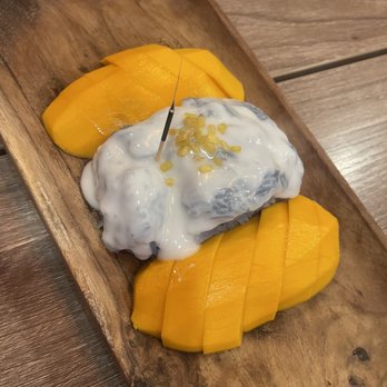 Siam Station - Mango Sticky Rice - Thai Near Me - Irvine, California