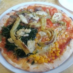 Pizzeria Rustica - Pizza Vegetaria plus Artischocken und Peperoni
