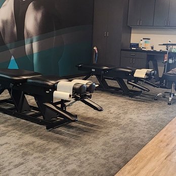 The Joint Chiropractic - Treatment tables - Chiropractors Near Me - Baytown, Texas