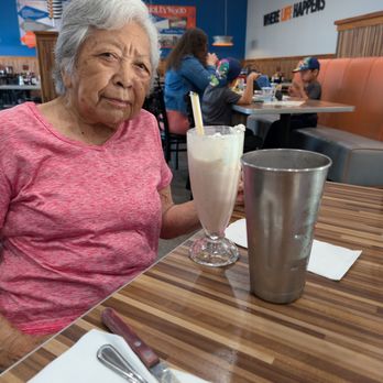 NORMS Restaurant - Strawberry shake - Diners Near Me - Lomita, California