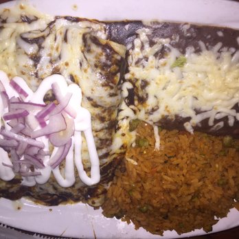 Cocina TARASCAS Mexican Restaurant - Steak Enchiladas with Mole sauce - Mexican Near Me - Chicago, Illinois Cocina TARASCAS Mexican Restaurant - Steak Enchiladas with Mole sauce - Mexican Near Me - Chicago, Illinois