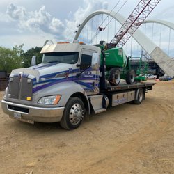 Al's Towing & Storage