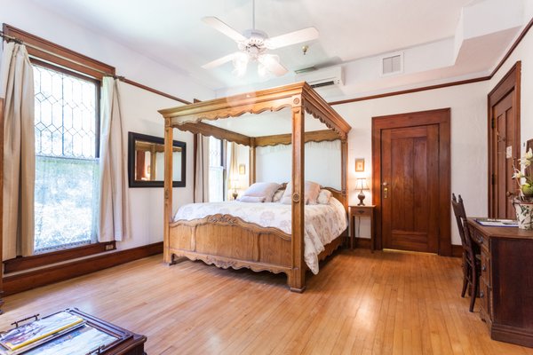 Herlong Mansion by null