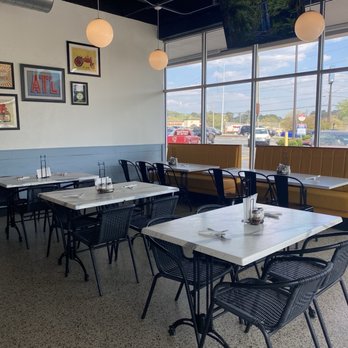 Unkie's Pizza & Bar - Wine Bars Near Me - Brookhaven, Georgia