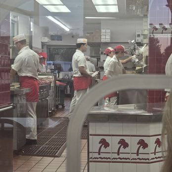In-N-Out Burger - Inside - Burgers Near Me - Lincoln, California
