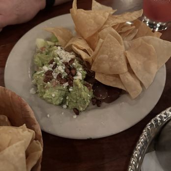 El Monumento - Guacamole - Mexican Near Me - Georgetown, Texas