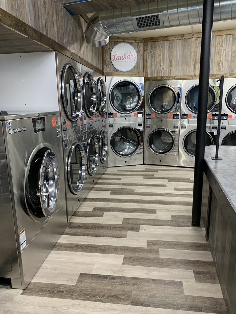LOWELL HOMETOWN CLEANERS & LAUNDROMAT Updated August 2024 17 Photos