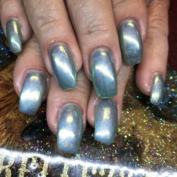 Bellezza Salon - Mirror mirror - Nail Salons Near Me - Clearlake Oaks, California