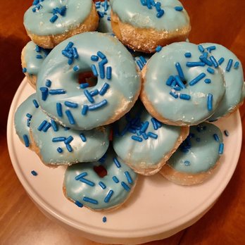 Baby So Lovely - 24 mini donuts - standard cake! - Desserts Near Me Baby So Lovely - 24 mini donuts - standard cake! - Desserts Near Me